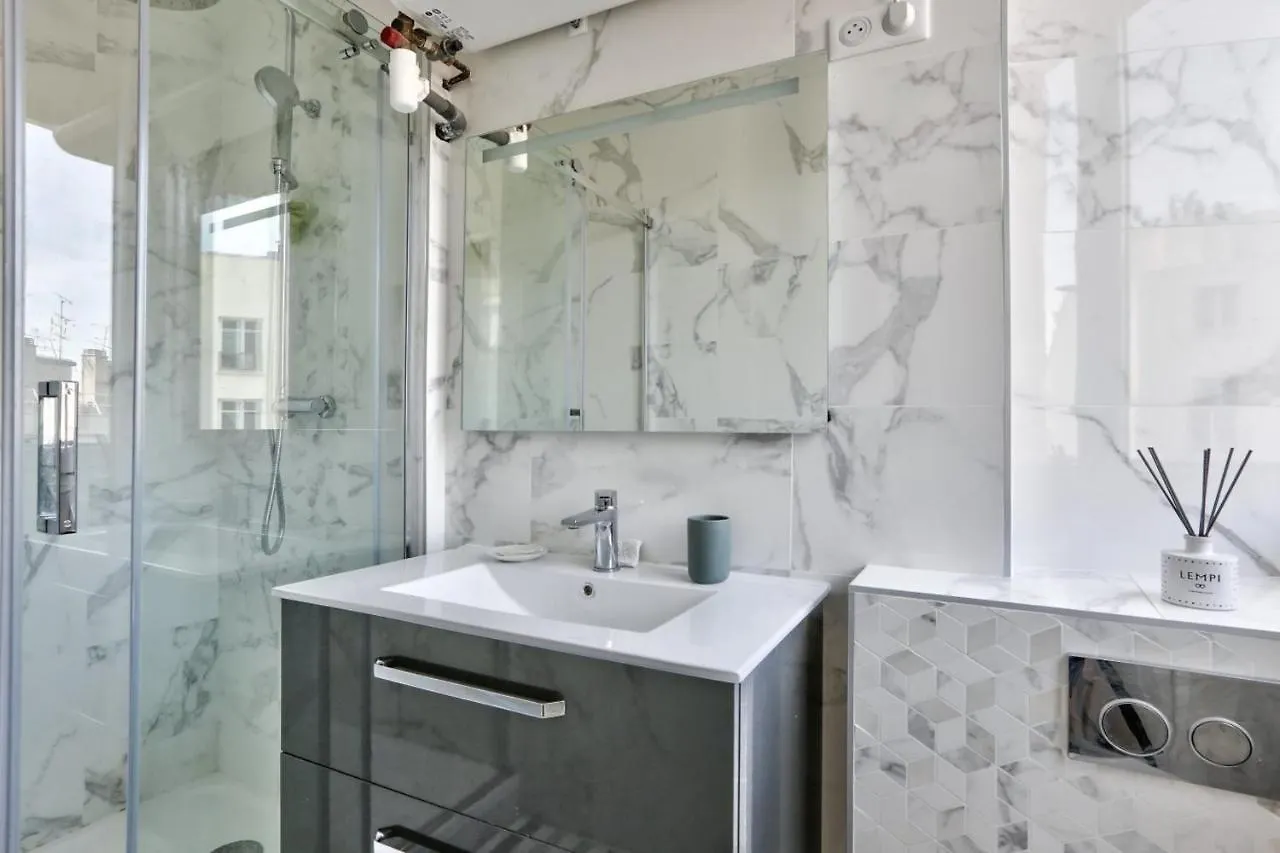 Beautiful Apartment In Belleville Francie