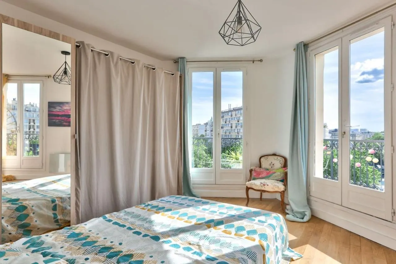 Beautiful Apartment In Belleville