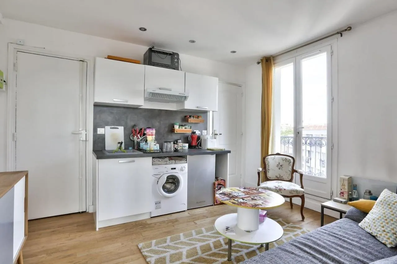 Beautiful Apartment In Belleville