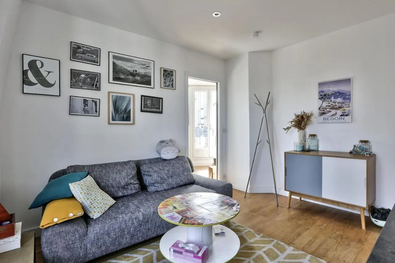 Beautiful Apartment In Belleville  Paris