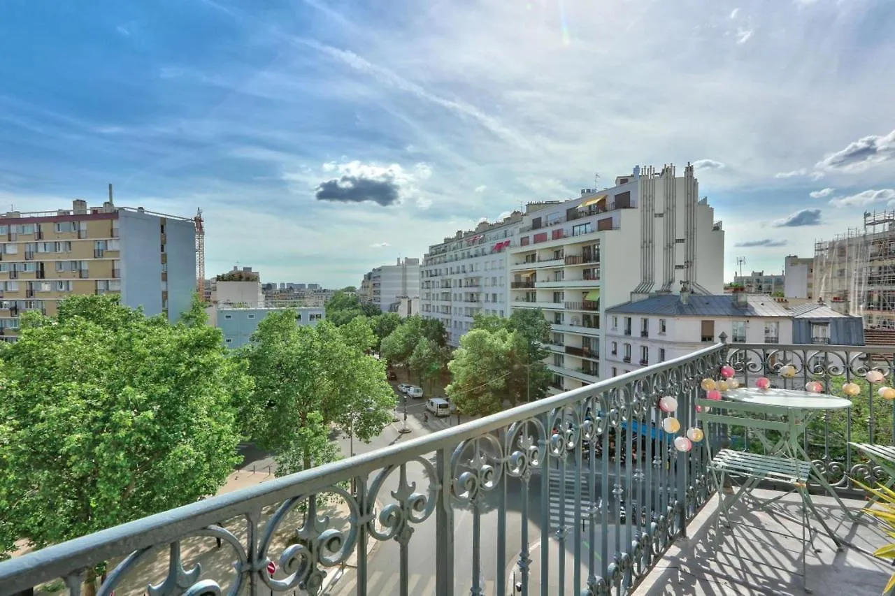 Beautiful Apartment In Belleville France